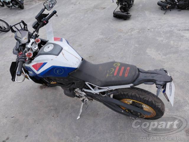 2025 BMW F 900 