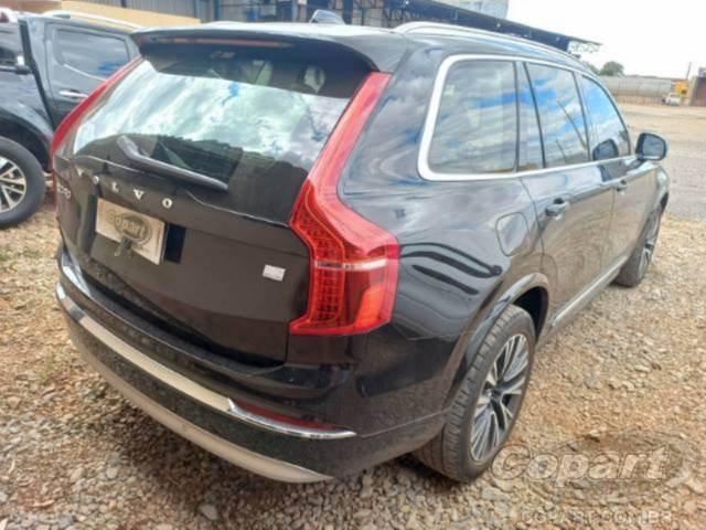 2022 VOLVO XC90 