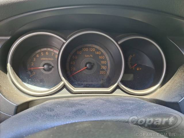 2011 NISSAN LIVINA 