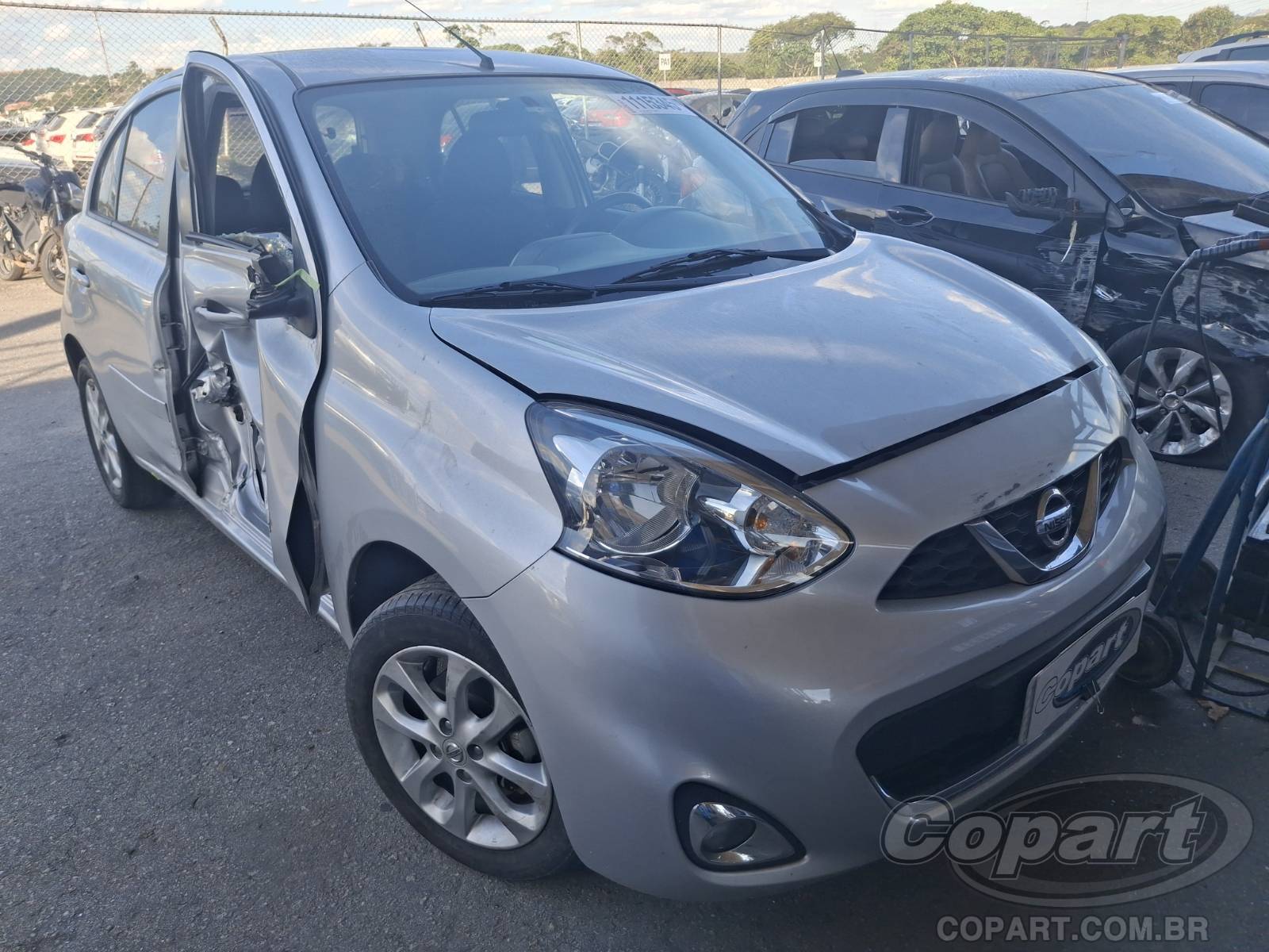 Veículo Nissan March Nissan March SV 1.0 16V 2015 2015 em leilão