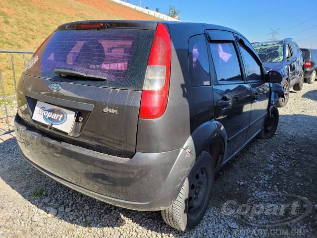 2005 FORD FIESTA 