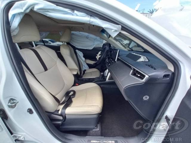 2025 TOYOTA COROLLA CROSS 