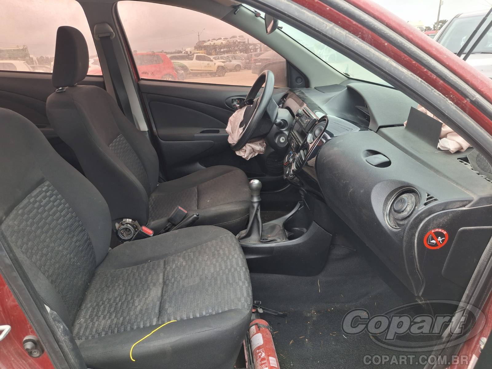 Foto 5: 2015 TOYOTA ETIOS