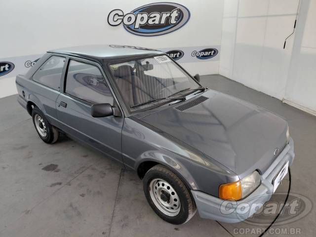 1992 FORD ESCORT 