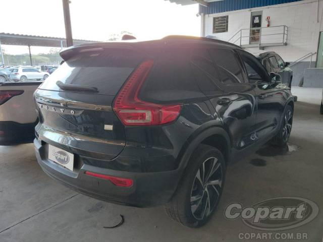 2021 VOLVO XC40 