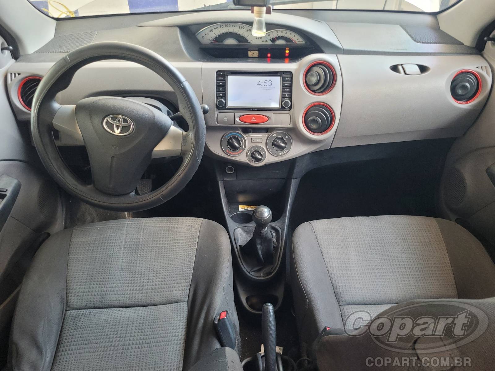 Foto 9 de 11: 2013 TOYOTA ETIOS