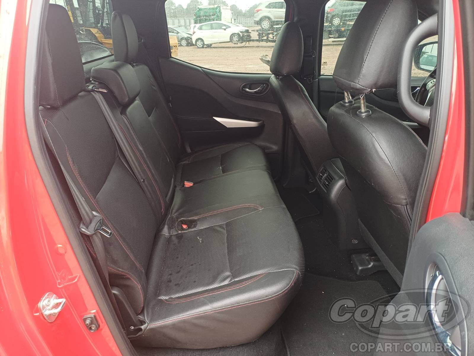 2019 NISSAN FRONTIER CD — foto 6 de 10