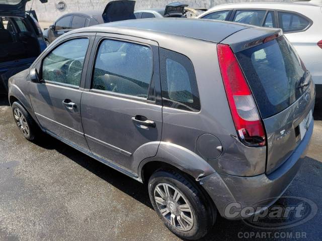 2004 FORD FIESTA 