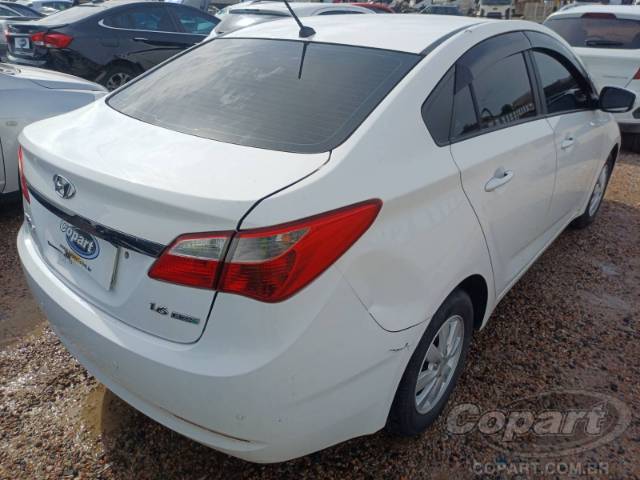 2014 HYUNDAI HB20S 