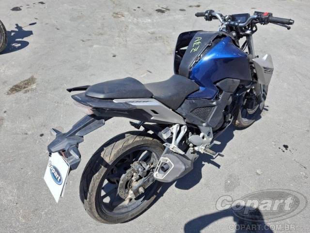 2026 HONDA CB 300F 