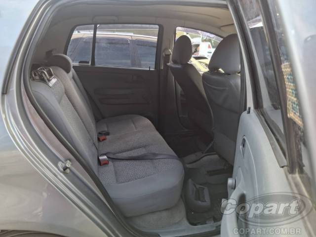 2005 VOLKSWAGEN FOX 