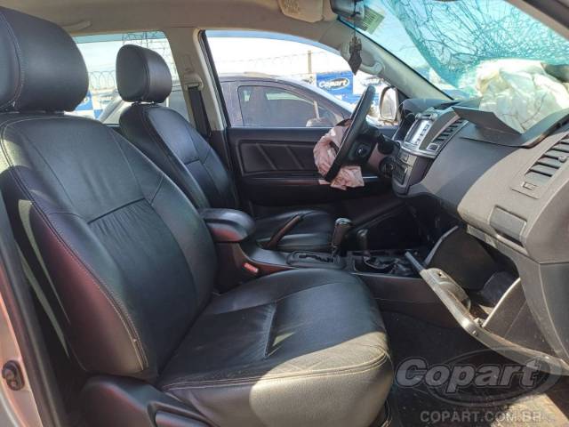 2015 TOYOTA HILUX CD 