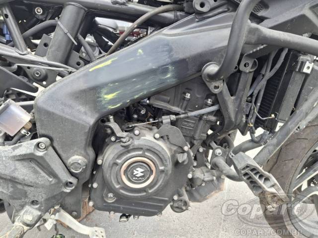 2025 BAJAJ DOMINAR 
