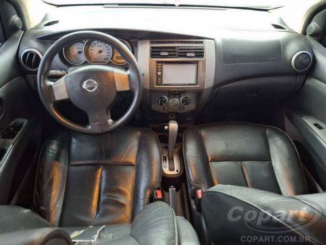 2013 NISSAN GRAND LIVINA 