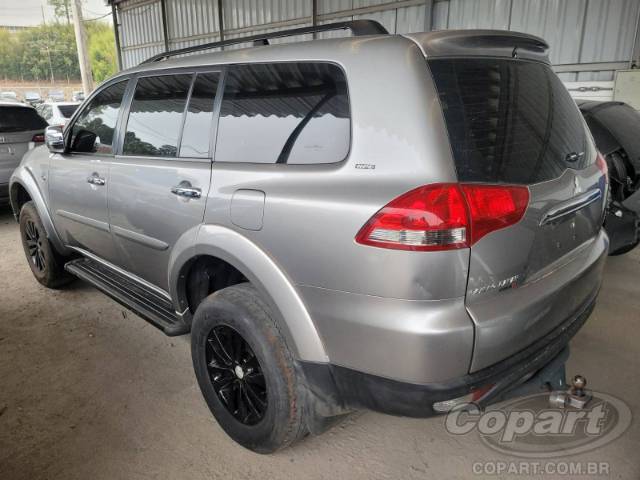 2015 MITSUBISHI PAJERO DAKAR 