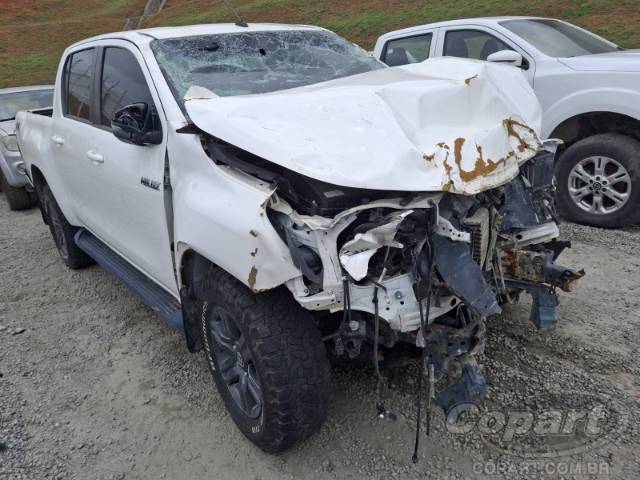 2024 TOYOTA HILUX CD 