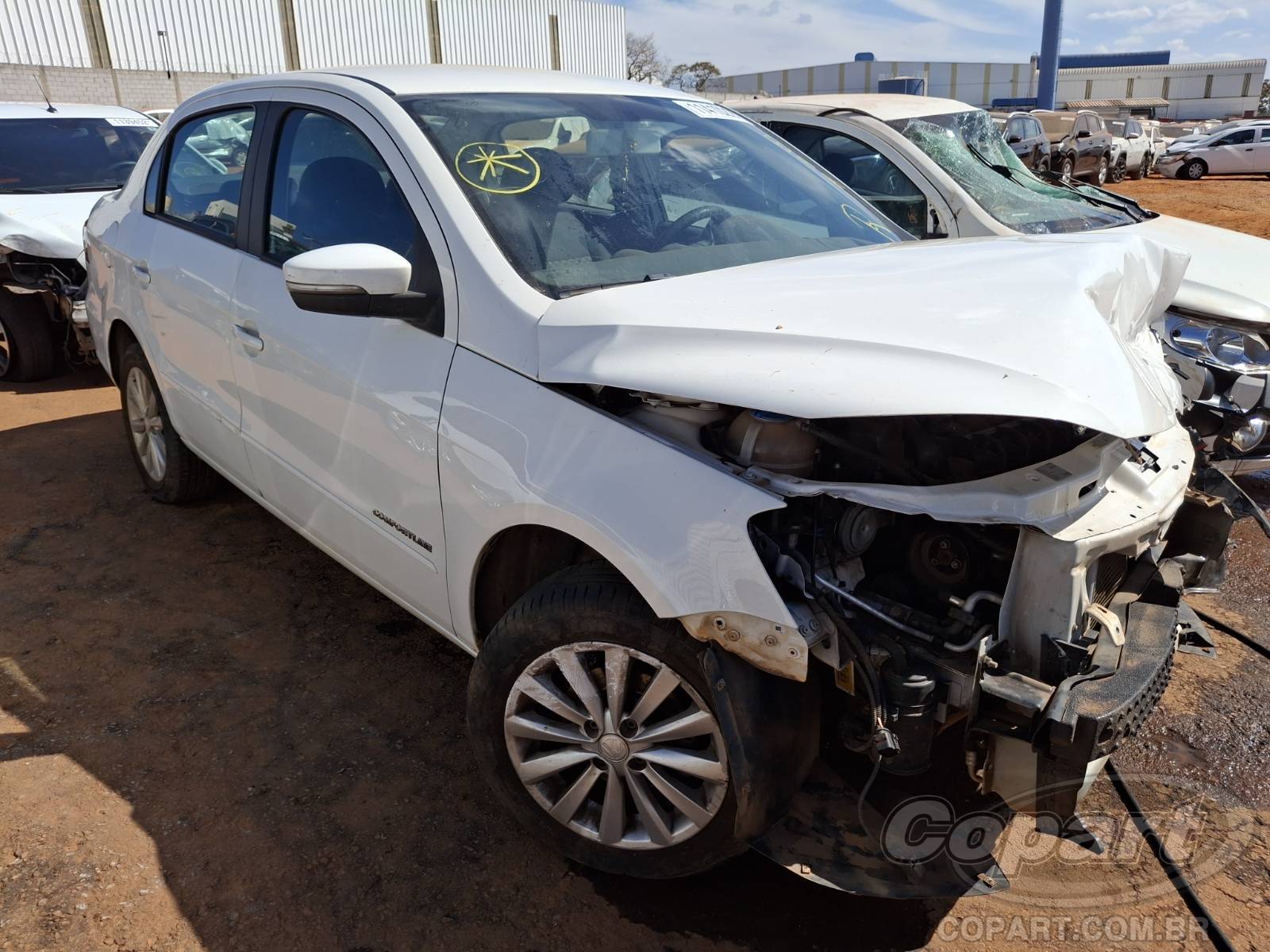 2015 VOLKSWAGEN VOYAGE