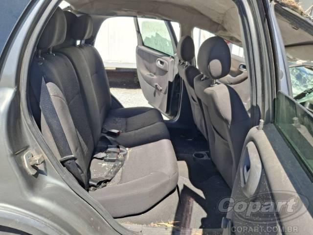 2011 CHEVROLET CORSA SEDAN 