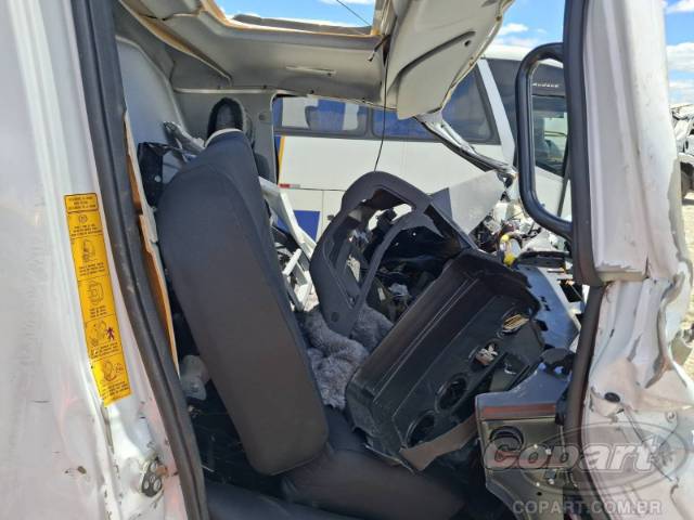 2025 MERCEDES-BENZ Accelo 