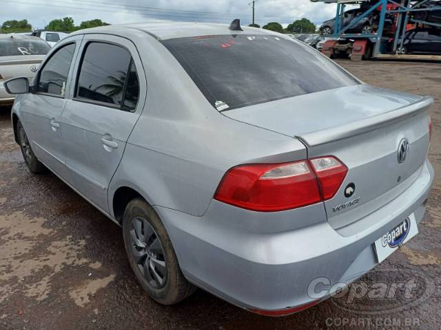 2015 VOLKSWAGEN VOYAGE 