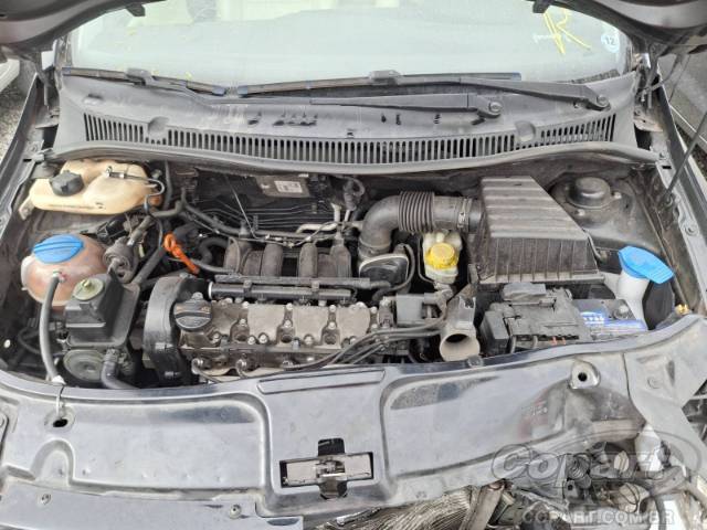 2011 VOLKSWAGEN FOX 