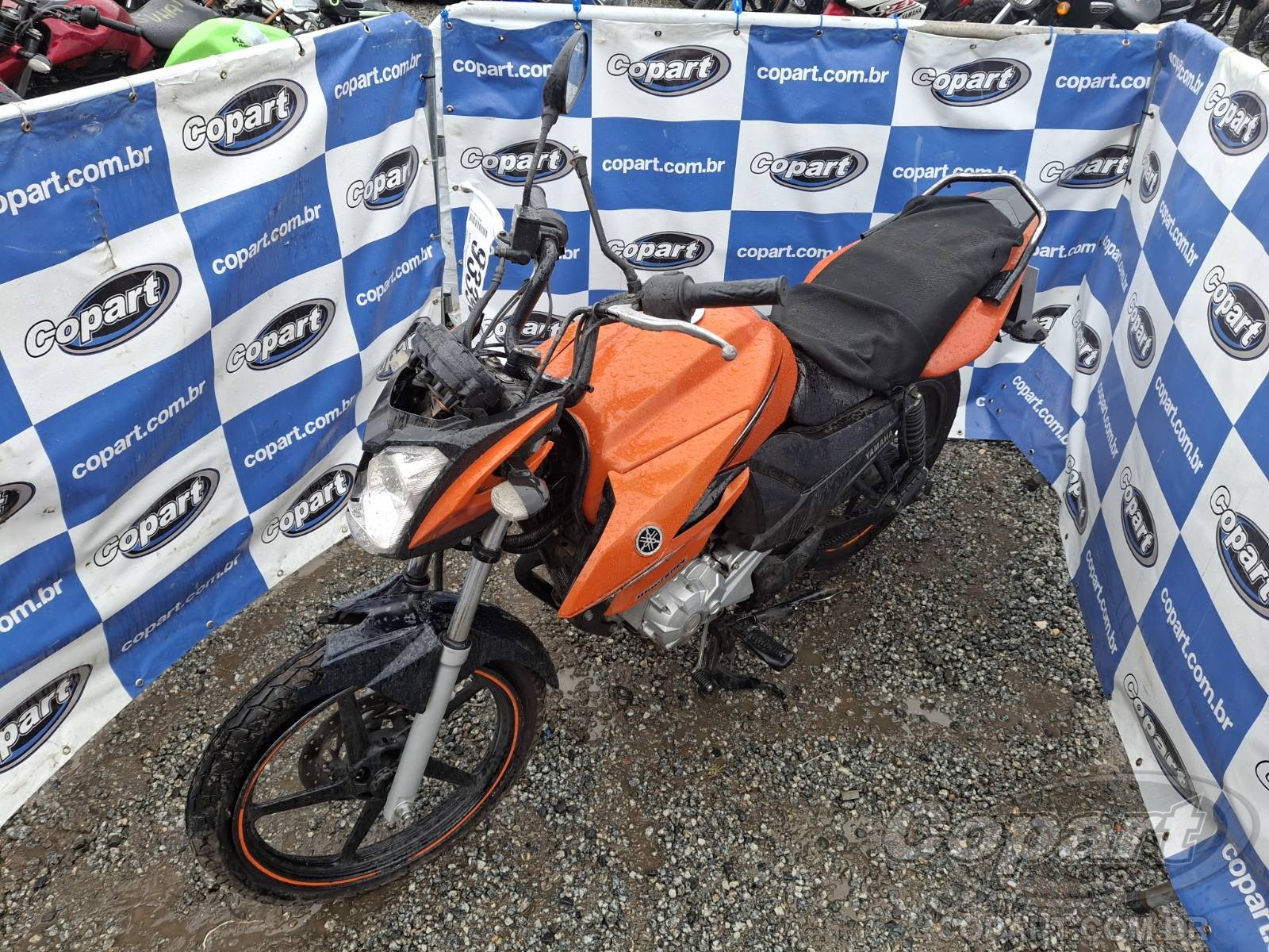 Foto 2: 2015 YAMAHA FAZER