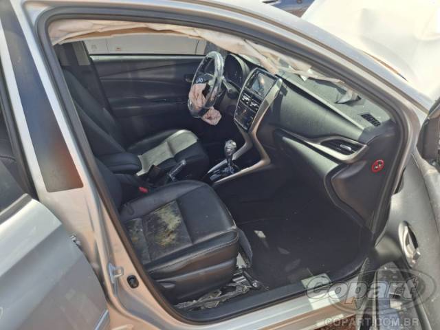 2022 TOYOTA YARIS SEDA 