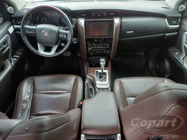 2017 TOYOTA HILUX SW4 