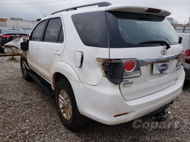 2012 TOYOTA HILUX SW4 