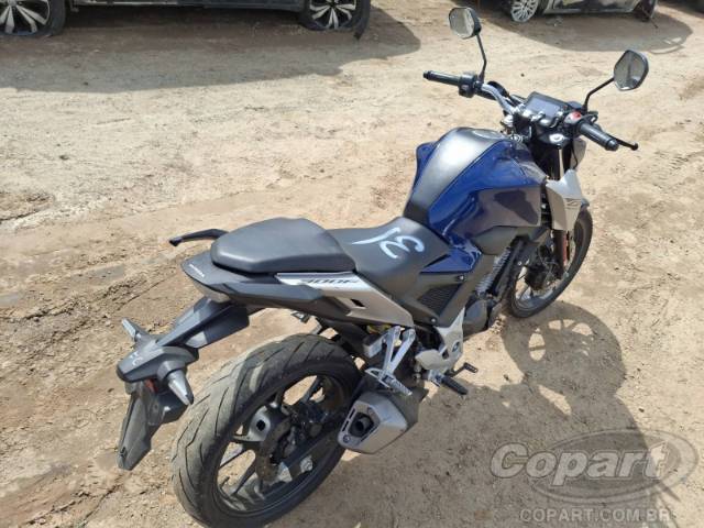 2026 HONDA CB 300F 