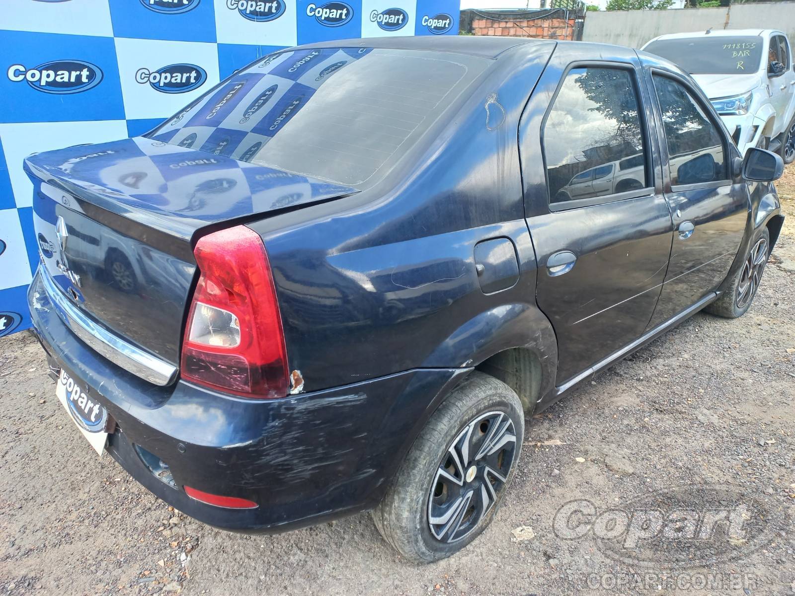 2012 RENAULT LOGAN — foto 4 de 10
