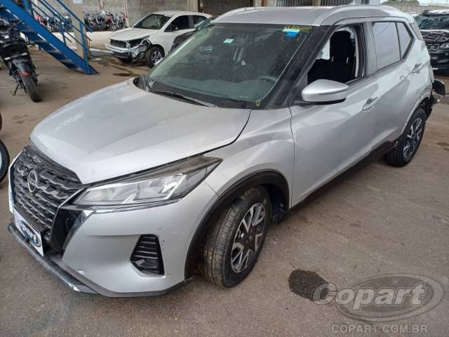 2024 NISSAN KICKS 