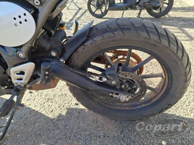 2025 TRIUMPH SCRAMBLER 