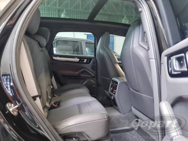 2023 PORSCHE CAYENNE 