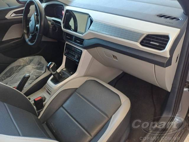 2021 VOLKSWAGEN T-CROSS 