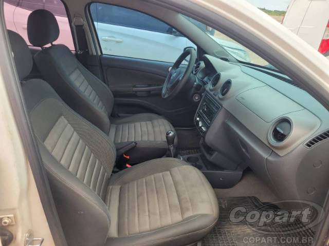 2013 VOLKSWAGEN VOYAGE 