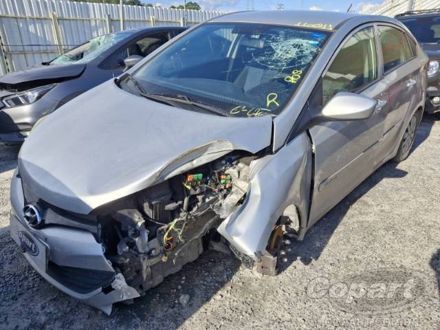 2014 HYUNDAI HB20S 