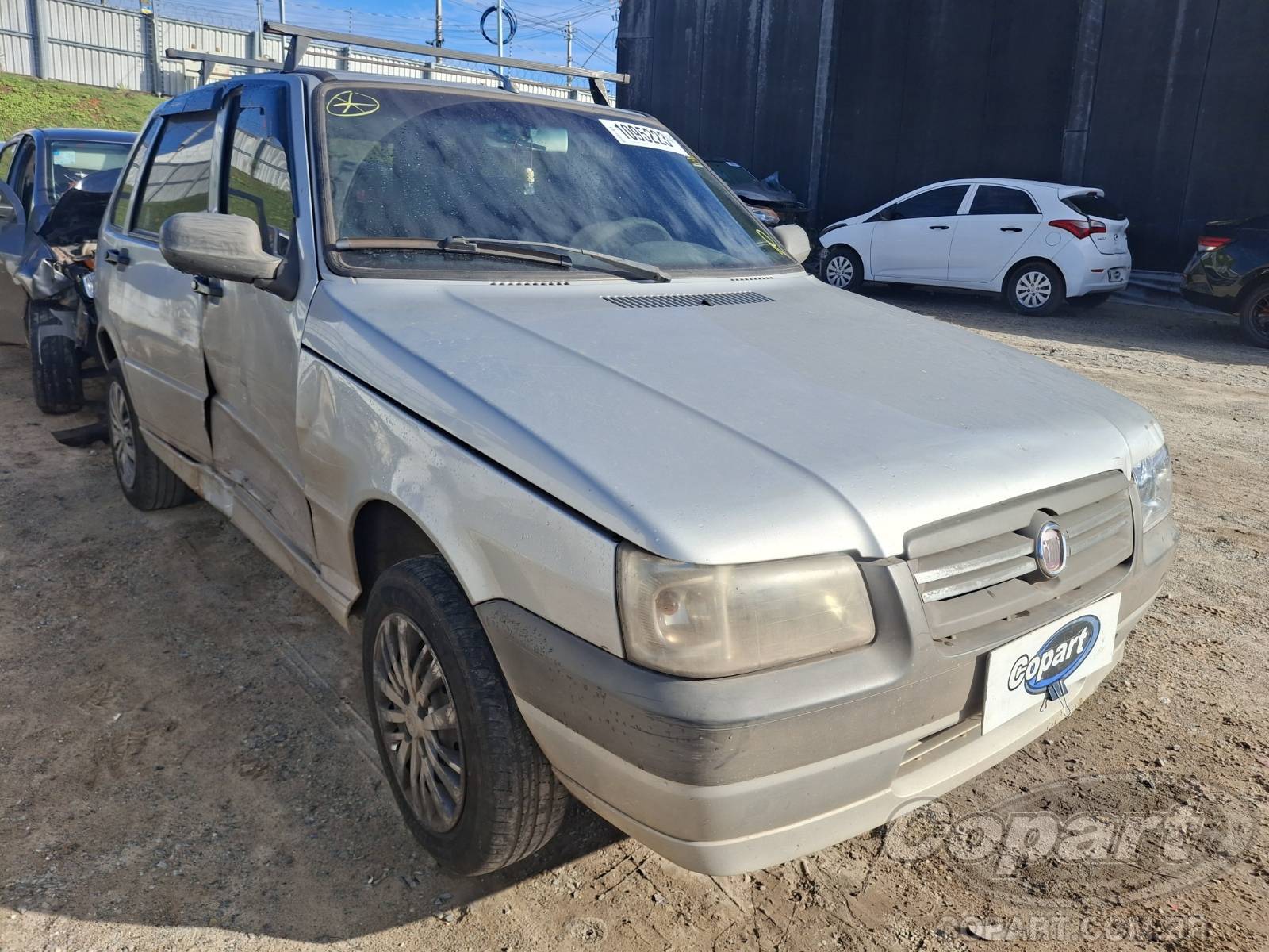 Veículo Fiat Uno FIAT UNO 2013 1.0 Flex - Danificado (Batida Lateral) 2013 em leilão