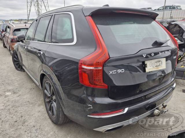 2017 VOLVO XC90 