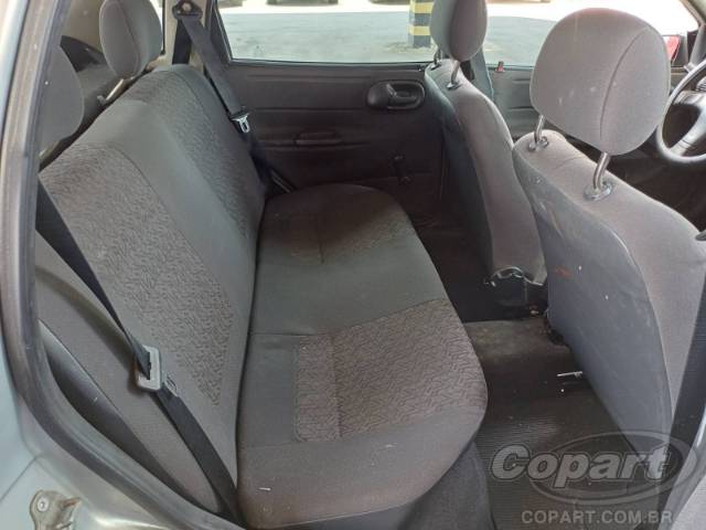 2005 CHEVROLET CLASSIC 