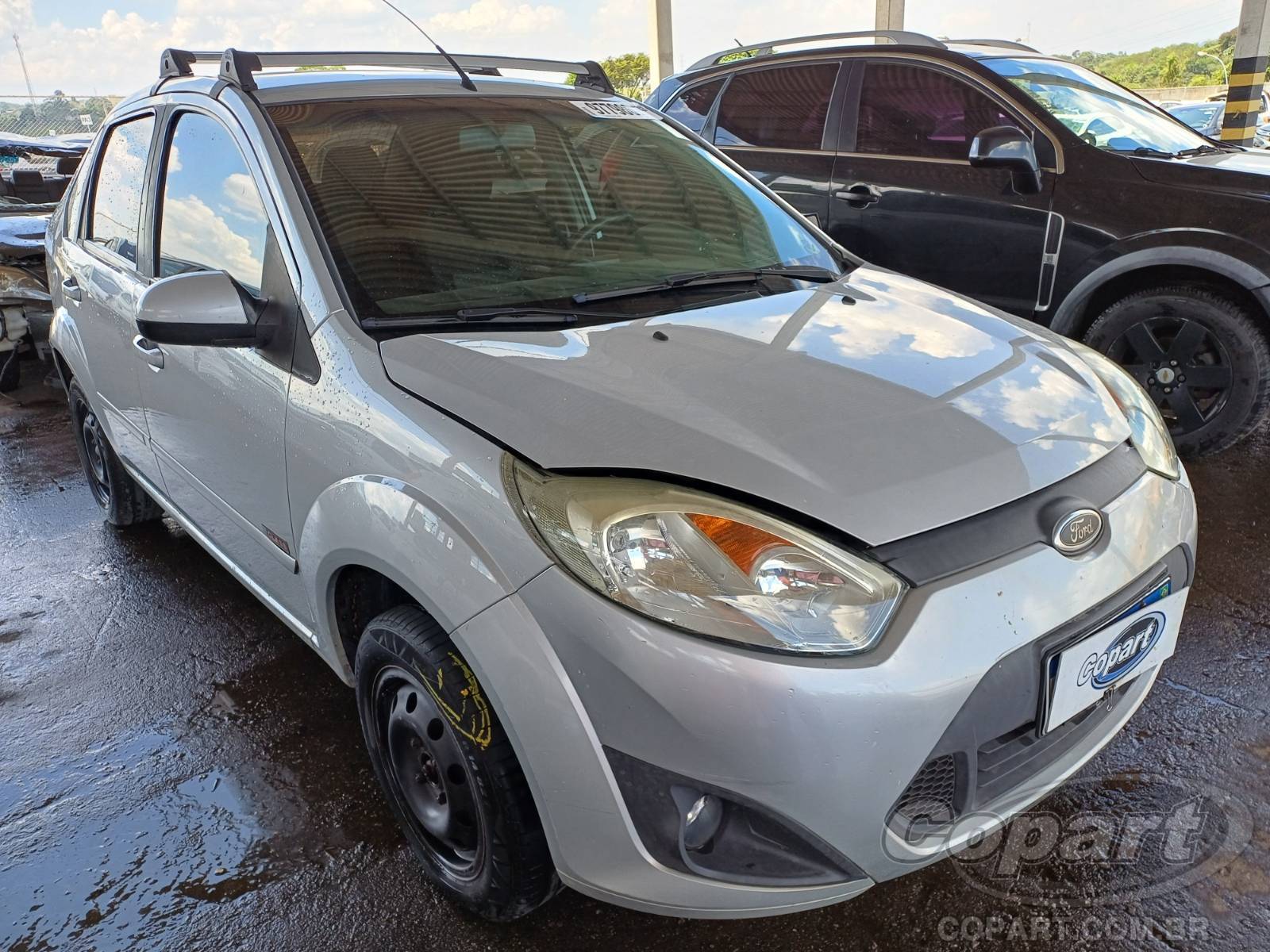 Veículo Ford Fiesta Ford Fiesta Sedan Flex 1.6 2013 Médio Dano Lateral 2013 em leilão