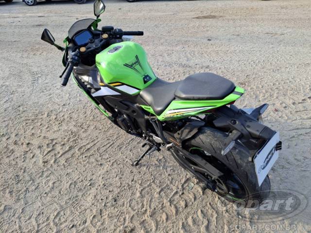 2025 KAWASAKI NINJA ZX-4R 