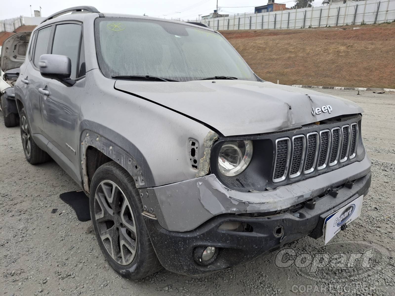 Veículo Fiat Renegade JEEP RENEGADE LONGITUDE 1.8 16V E.TORQ EVO 2019 2019 em leilão