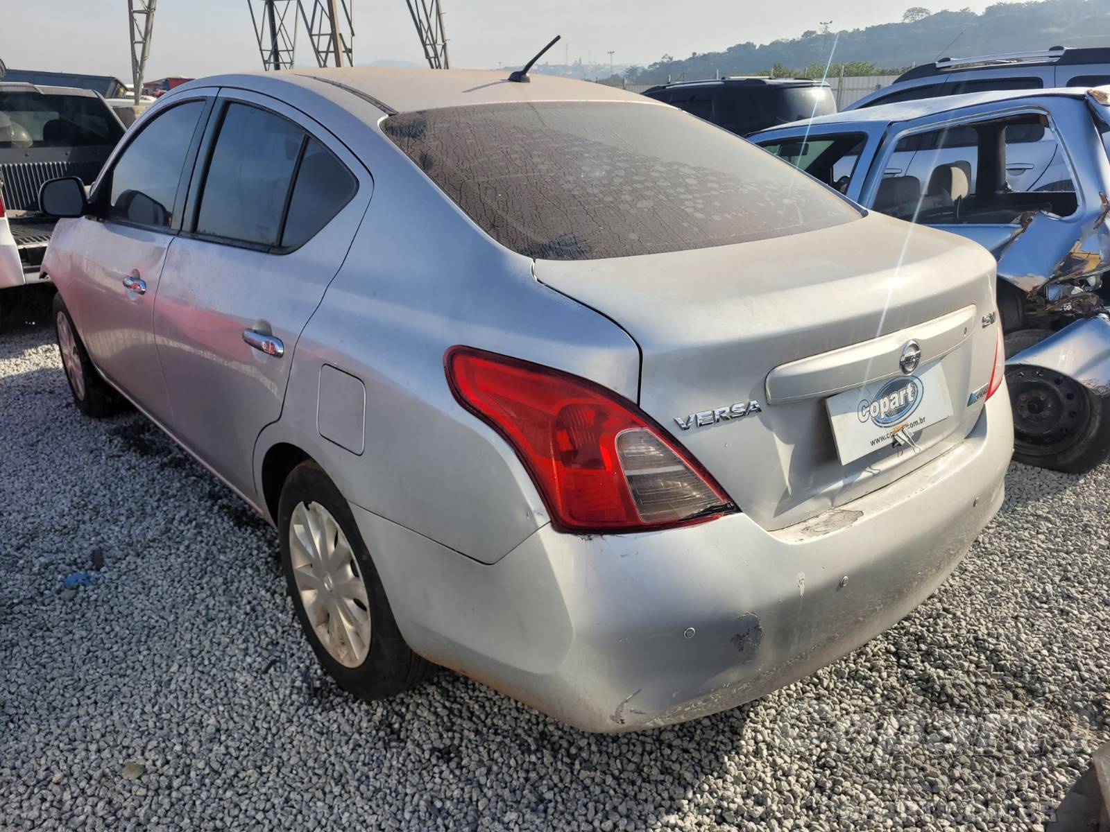 2014 NISSAN VERSA — foto 3 de 10
