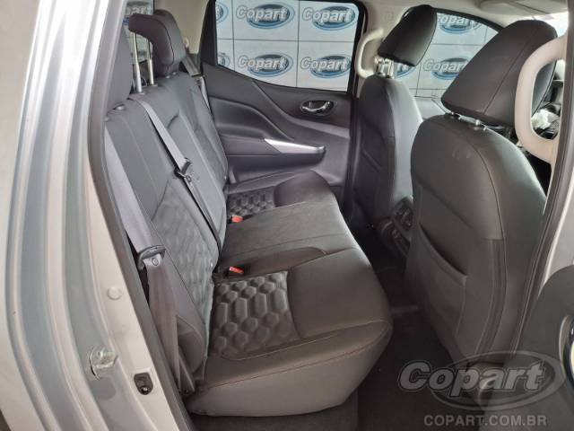 2025 NISSAN FRONTIER CD 