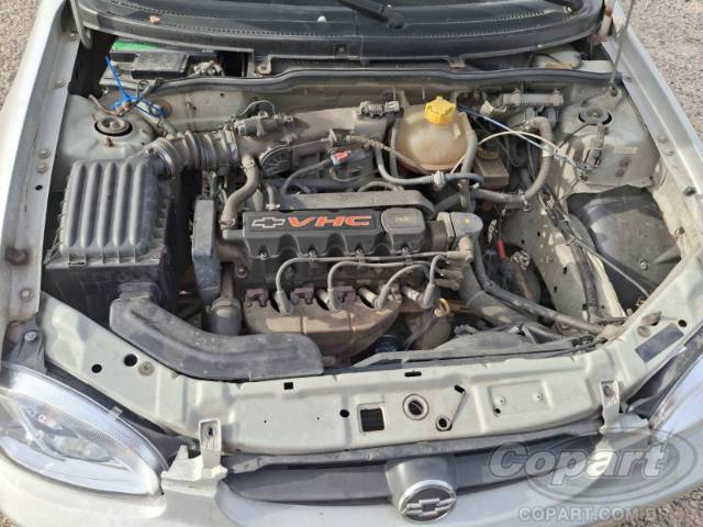 2004 CHEVROLET CORSA SEDAN 
