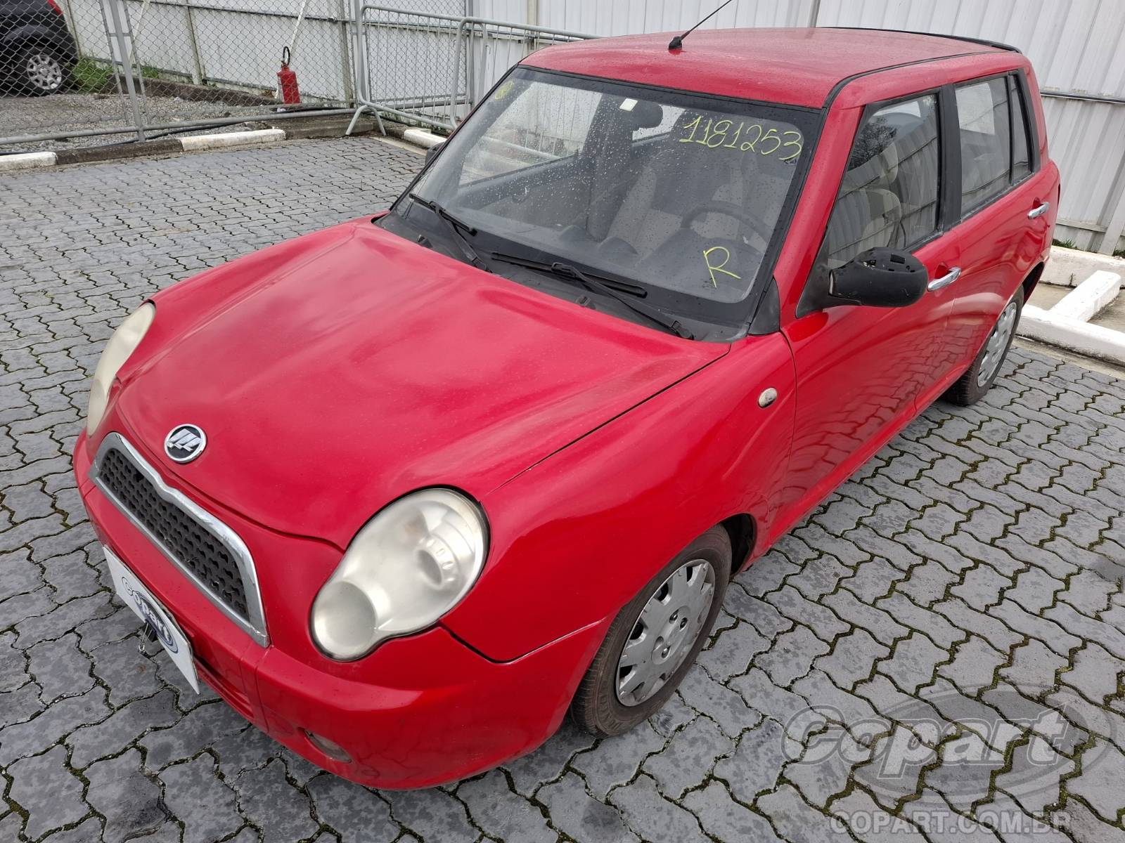 Foto 2: 2010 LIFAN 320