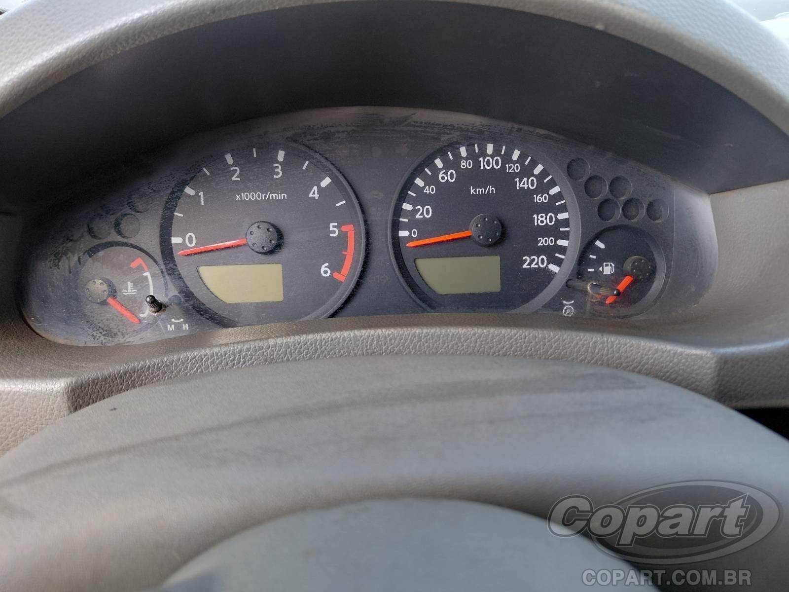 Foto 8 de 10: 2010 NISSAN FRONTIER CD