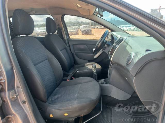 2015 RENAULT SANDERO 