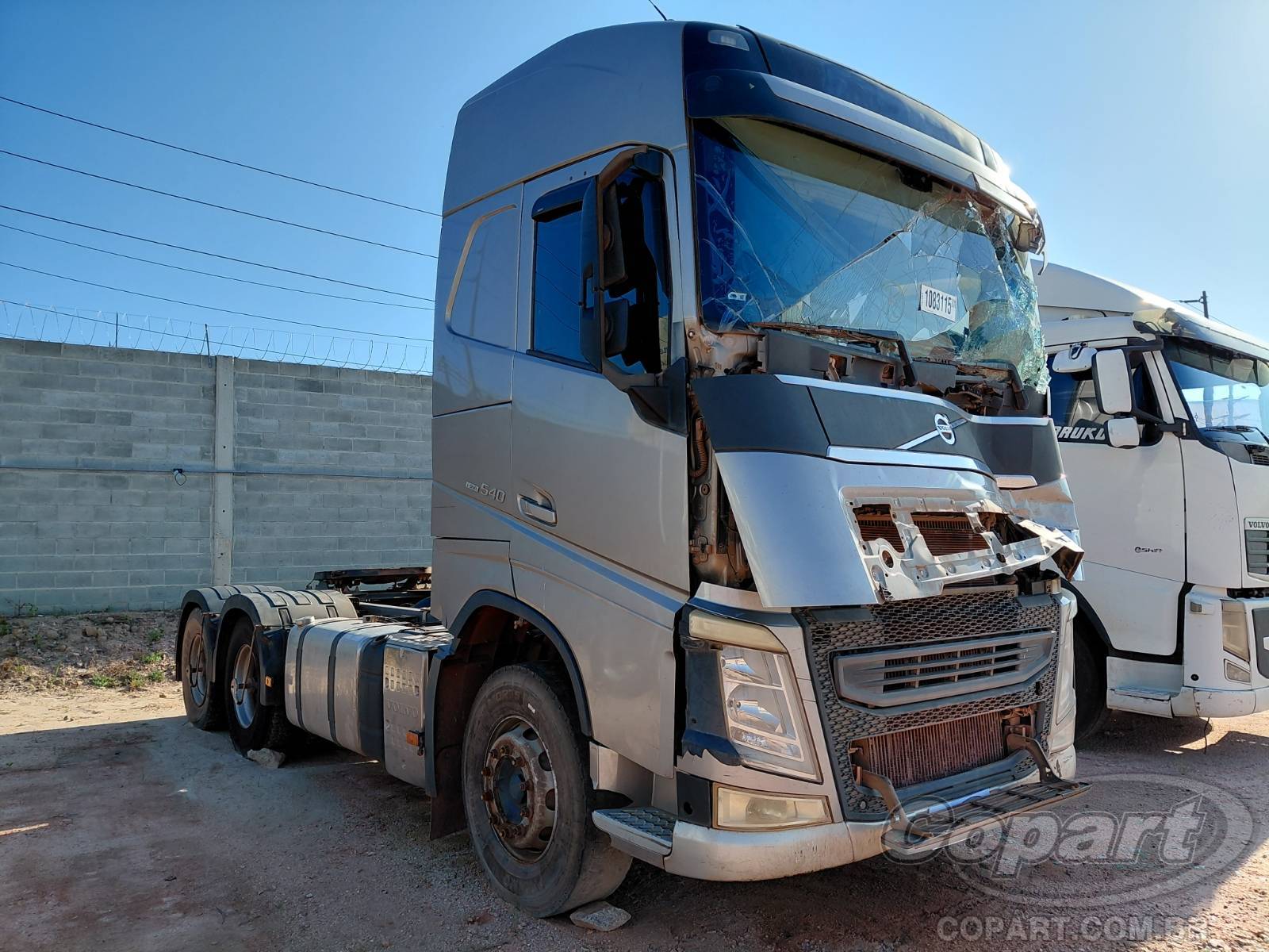Volvo FH 2019 em leilão — CE